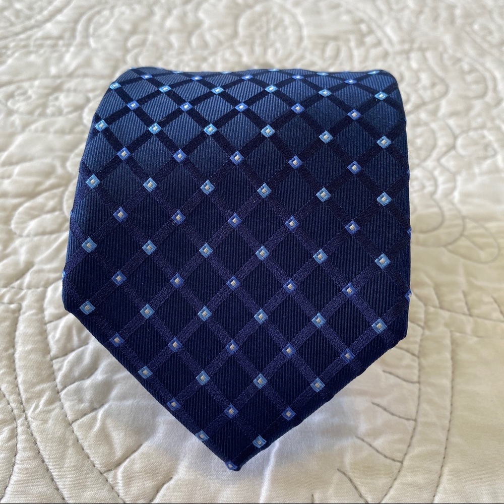 Club Room 100% Silk Blue Tie With Geometric Design